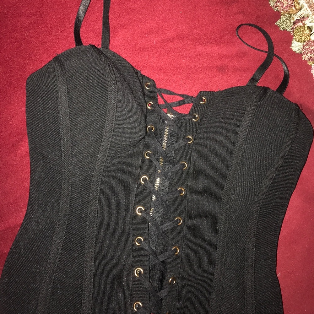 Black bustier